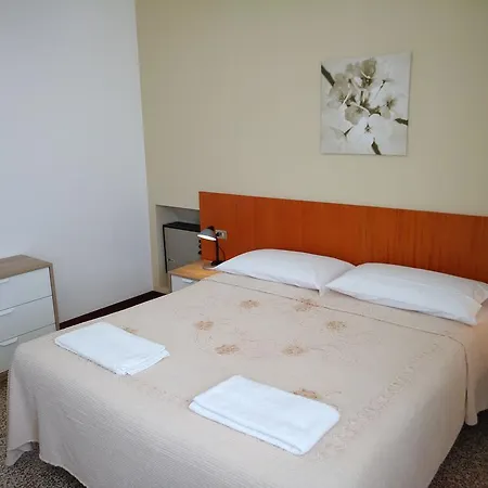 Hotel Rosa 2* Carenno
