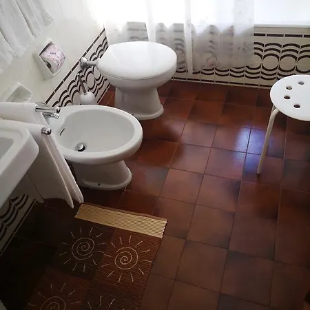 Rosa Hotel 2*