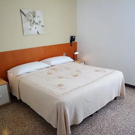 Rosa Hotel Carenno